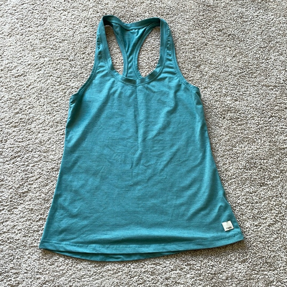Vuori Lux Performance tank